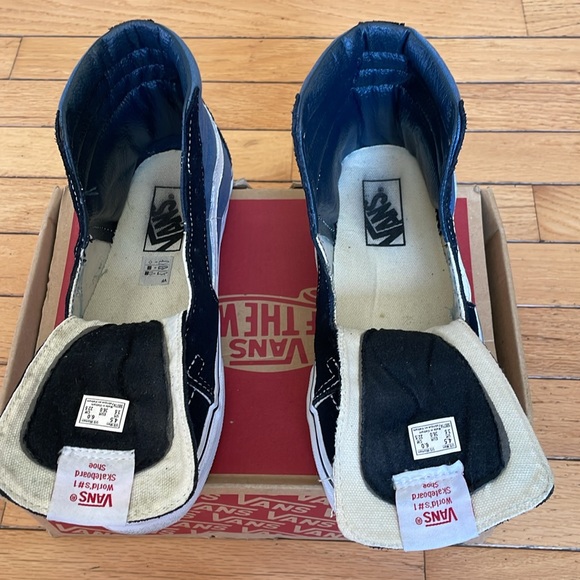 Vans Sk8-Hi Shoes - Picture 6 of 7